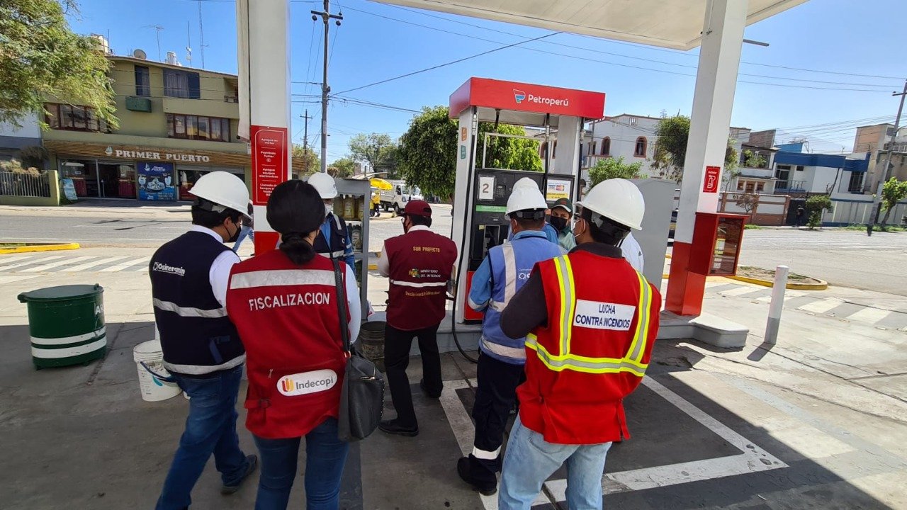 Inician operativos para verificar cantidad y calidad de combustibles en Arequipa