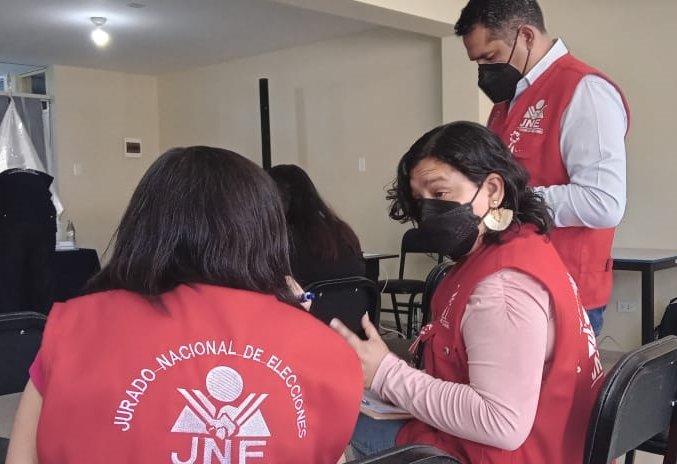 JNE precisa que listas admitidas pasan por periodo de tachas