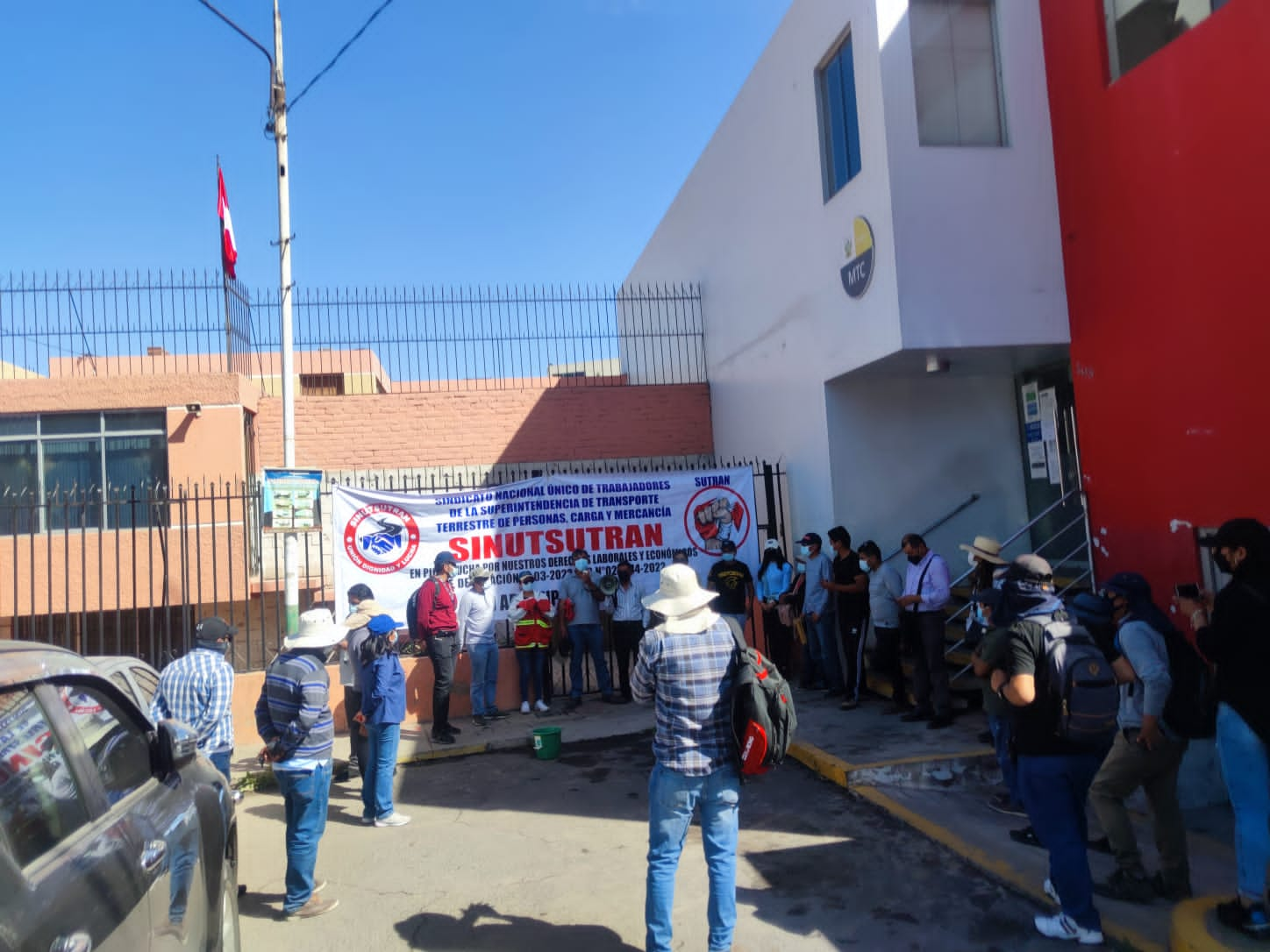 Trabajadores CAS de la Sutran acataron paro exigiendo mejores condiciones laborales