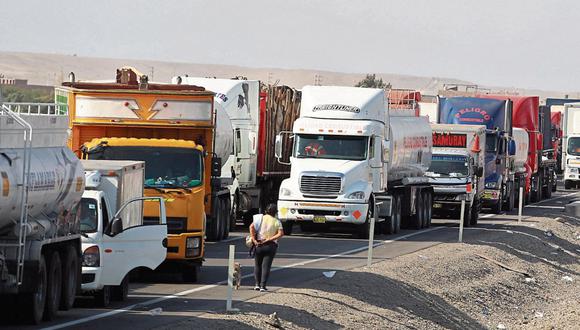 Gremios de transportistas anuncian paro indefinido para el 4 de julio