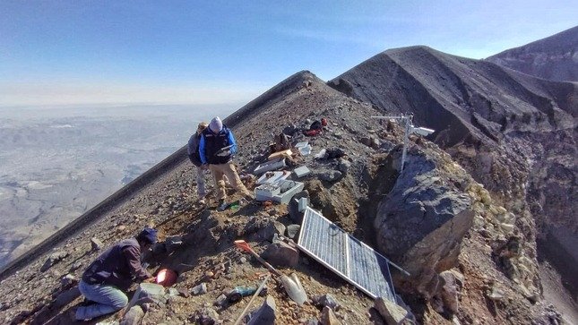 Instalan estación multiparamétrica de mayor altitud en el volcán Misti