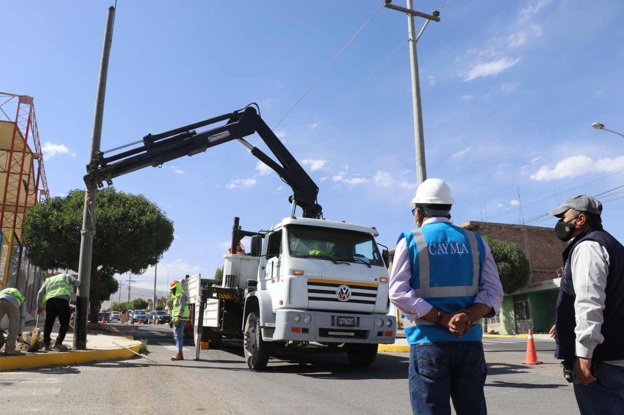 Inician instalación de fibra óptica