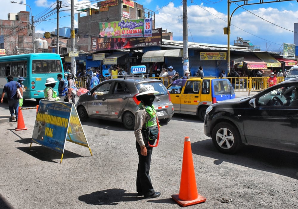 Comerciantes del Avelino piden acelear trabajos de la avenida Vidaurrazaga