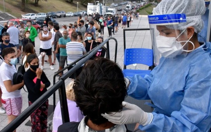 OMS: «Nuevas olas COVID-19 demuestran pandemia no terminó»