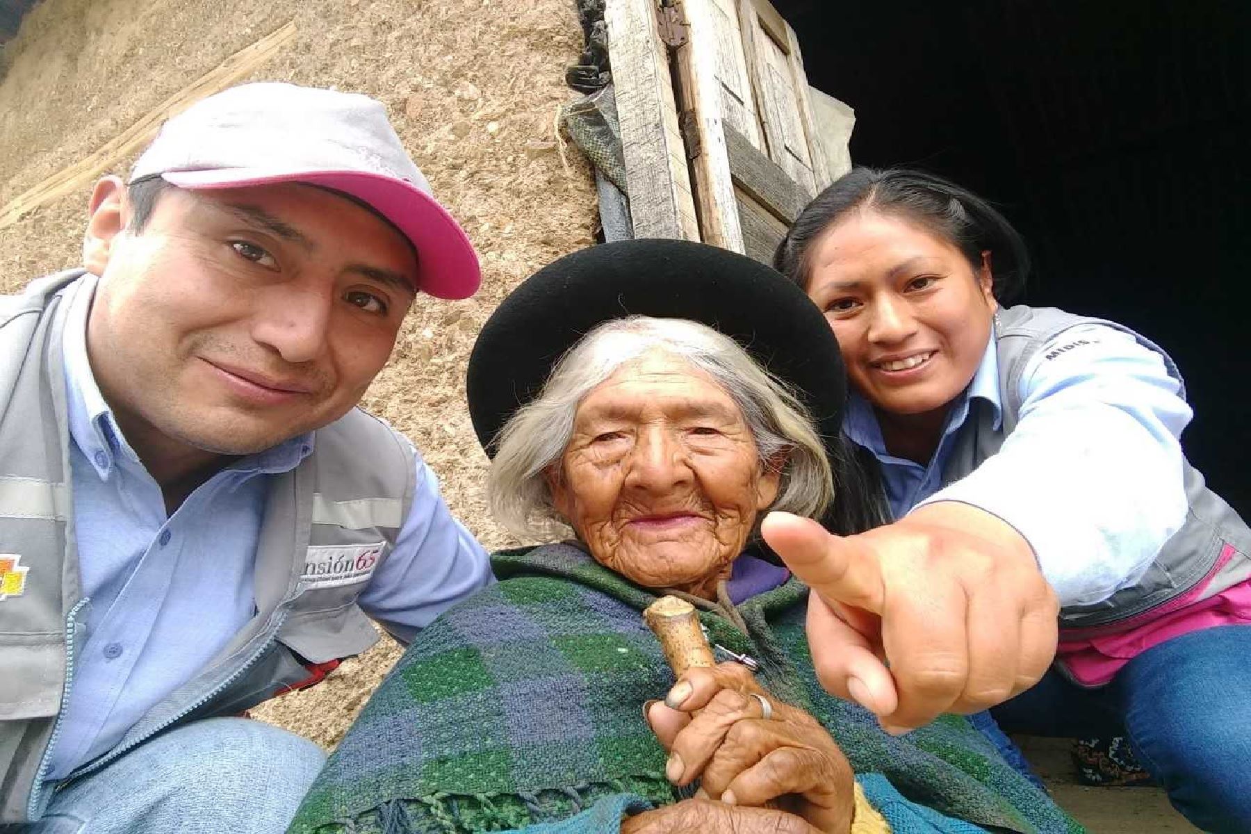 Hay más de 8 mil peruanos que sobrepasan los 100 años de edad