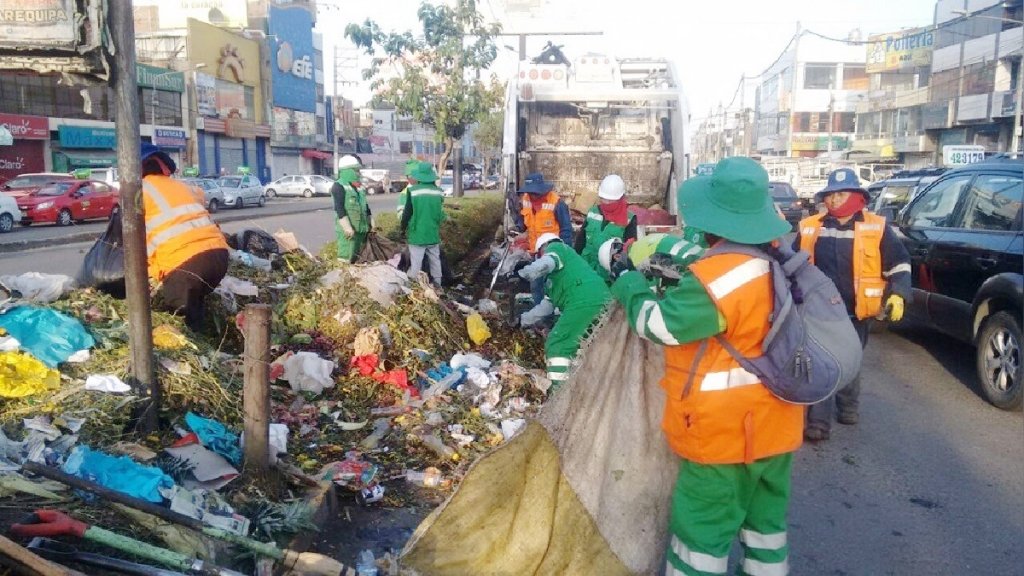 Diariamente se recogen entre 85 y 90 toneladas de basura en Cercado