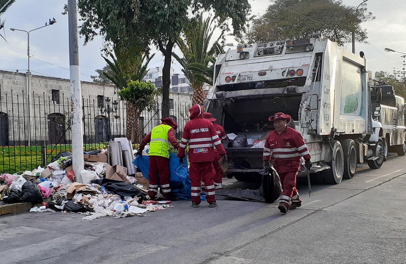 Casi 100 toneladas de basura recogieron en puntos del Cercado