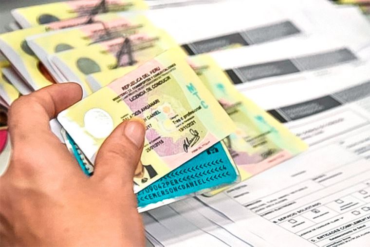 Trece mil personas aún no recogen licencia de conducir