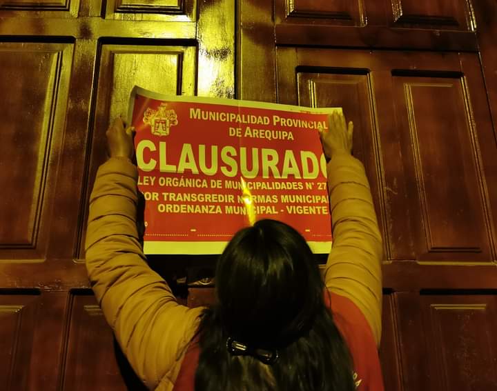 Clausuran local nocturno en calle San Francisco