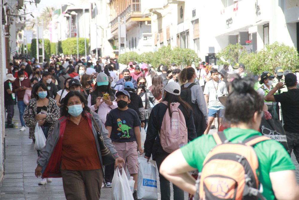 Arequipeños se identifican con su ciudad, pero no con sus autoridades