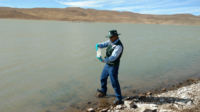 Realizan monitoreo de represas en Arequipa para evitar mal olor en el agua