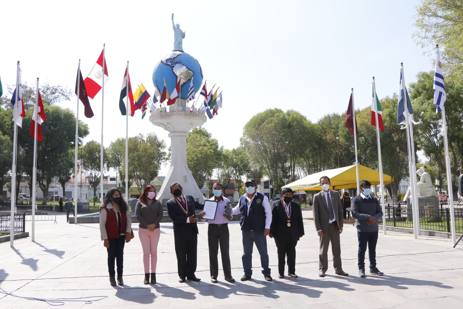 Cerro Colorado reconoce a maestros artesanos del sillar en su día