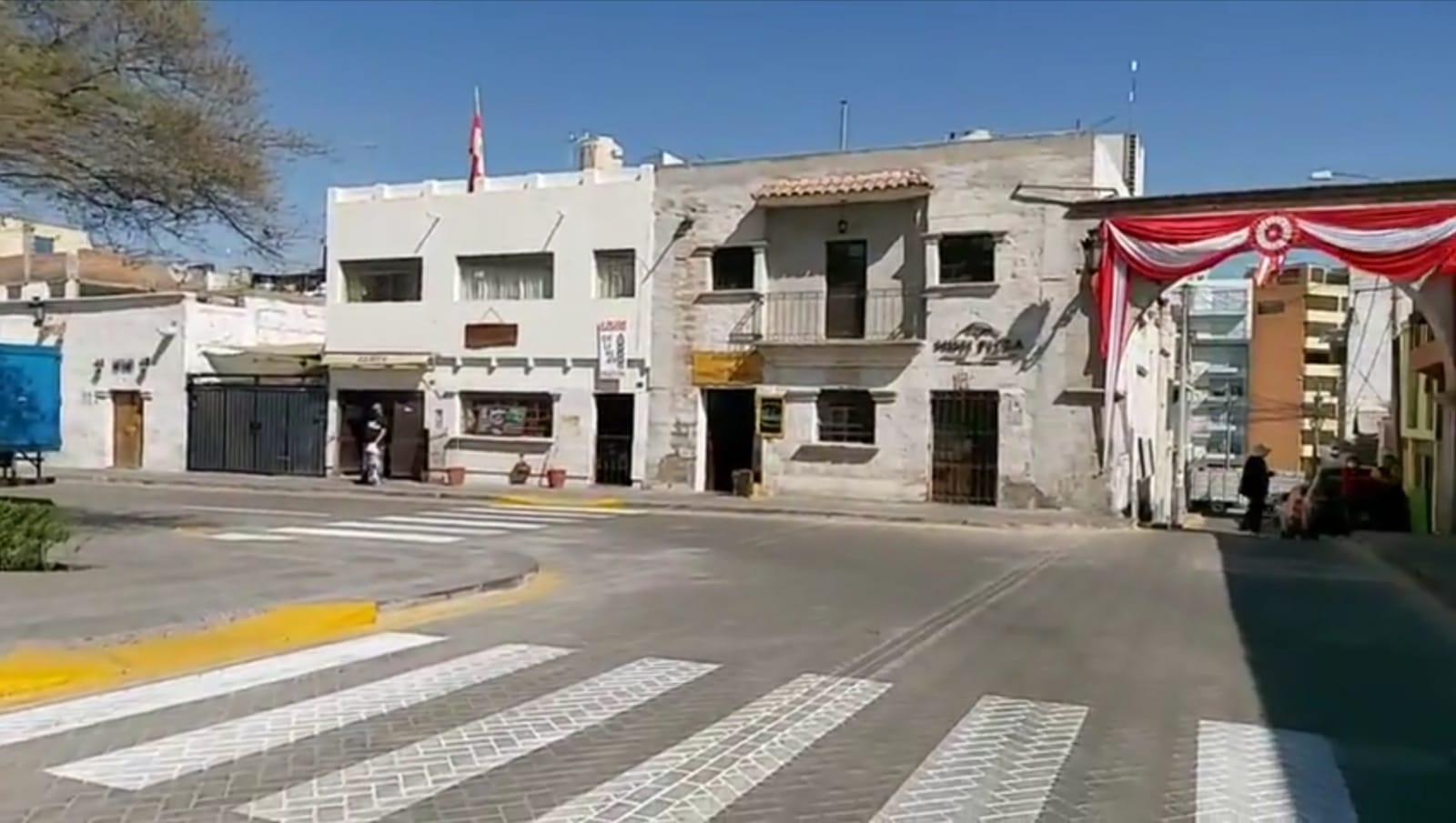 Entregan trabajos de puesta en valor de la Plaza Principal de Cayma