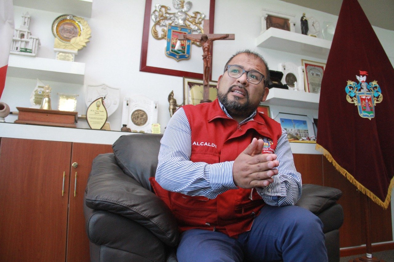 Alcalde Candia pide continuar con fase operativa del SIT en Arequipa