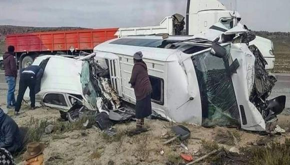 Dos personas fallecen en accidente de camioneta en Caylloma