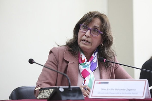 Dina Boluarte designó a viceministros contra la ley