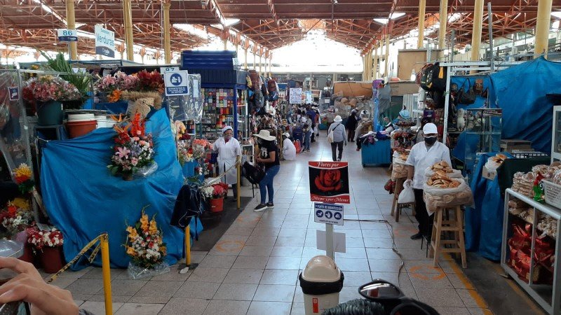 Comerciantes de San Camilo piden celeridad para privatizar el mercado