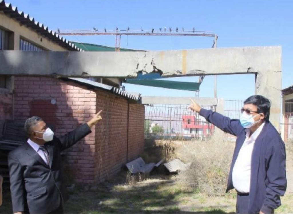 Emblemático Colegio Luna Pizarro en abandono