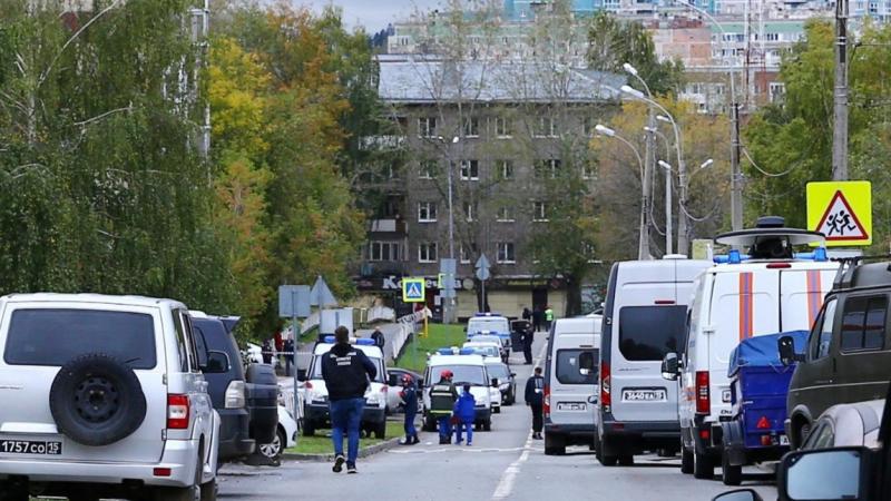 Trece muertos por tiroteo en una escuela rusa