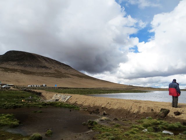 Construyen dos mini represas como parte de retribución por uso de agua