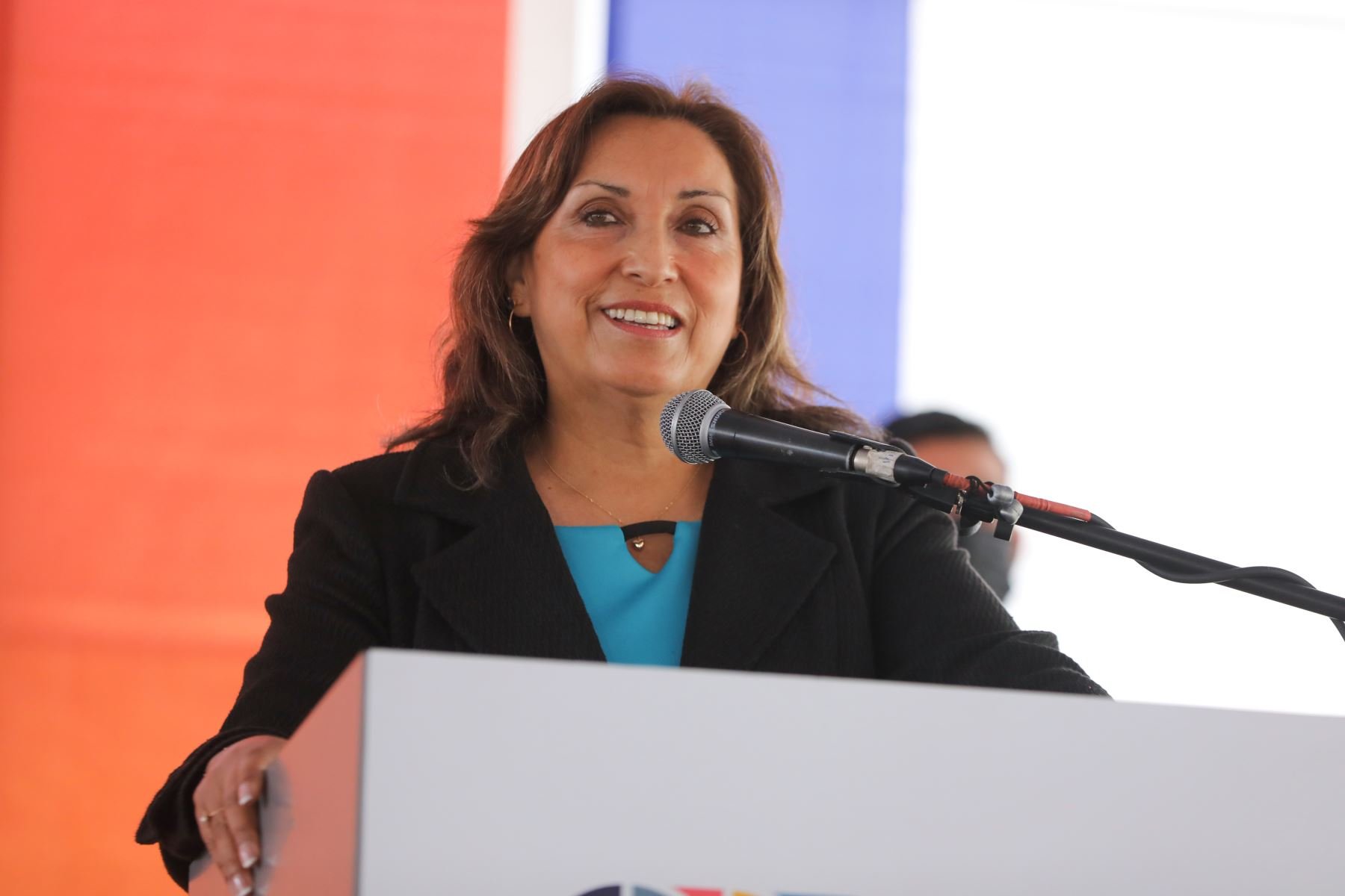 Dina Boluarte saluda a las nuevas autoridades regionales y municipales