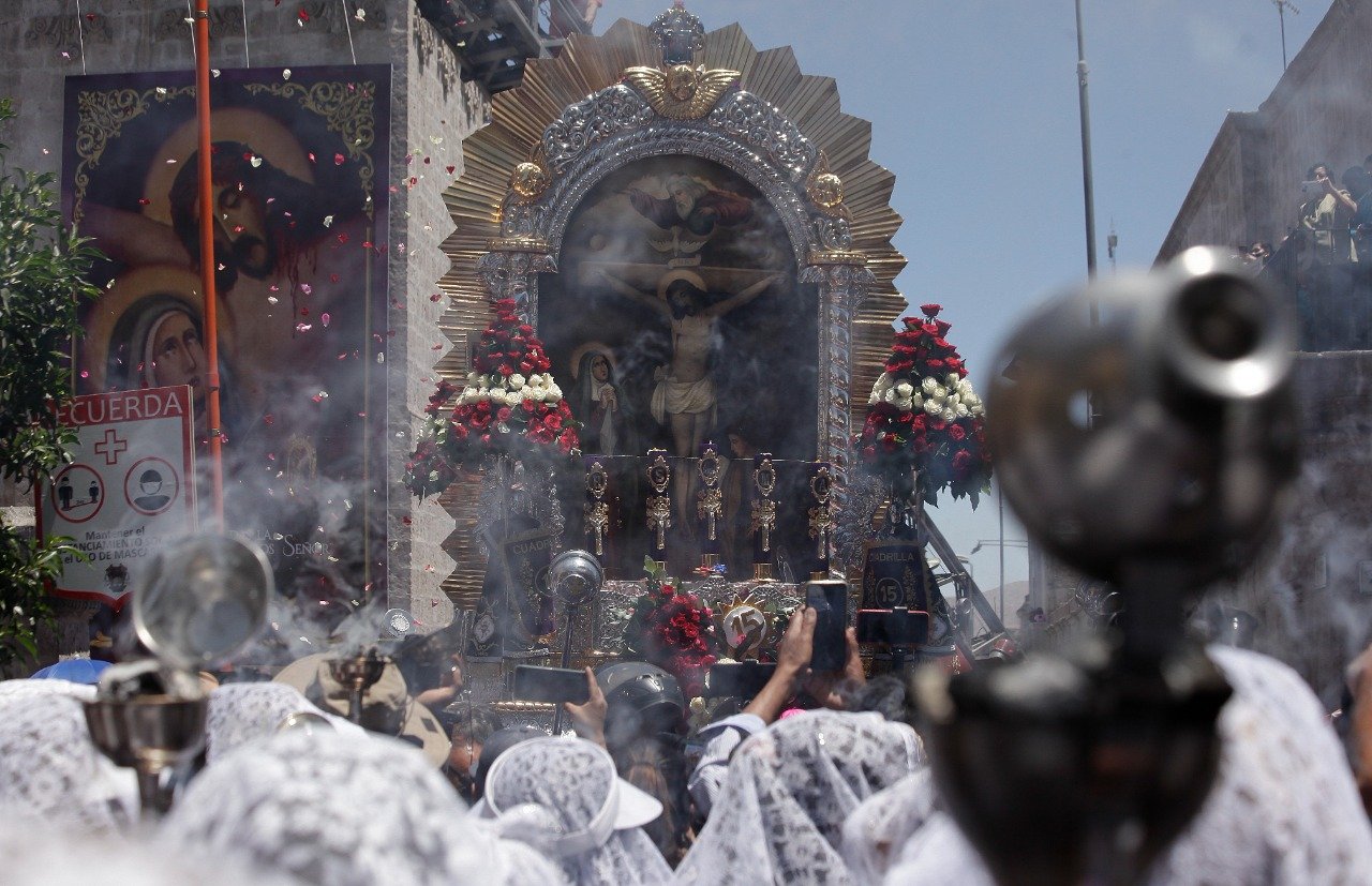 Hoy Misa de Fiesta y última procesión del Señor de los Milagros