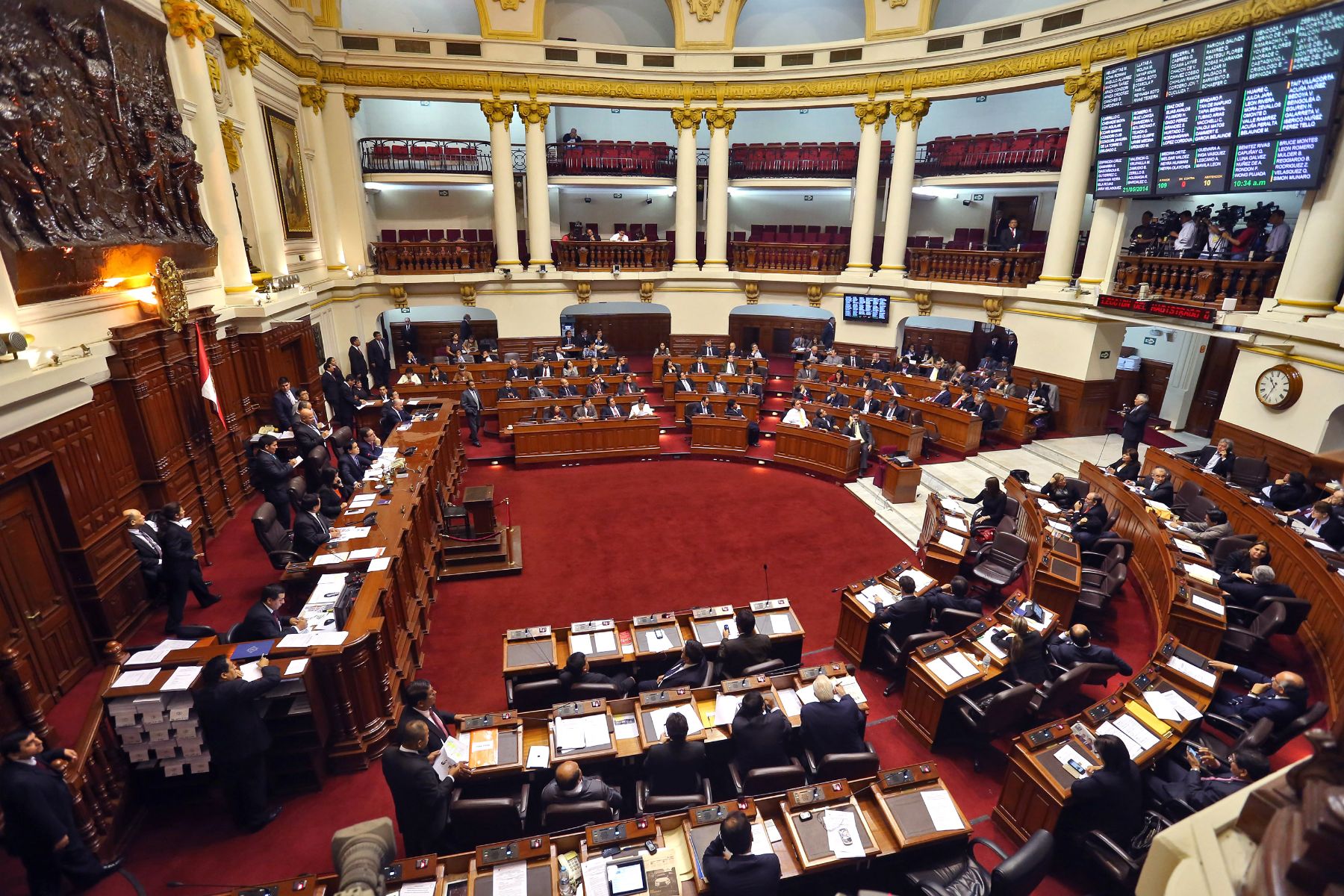 Congreso debate suspensión de Castillo y adelanto de elecciones