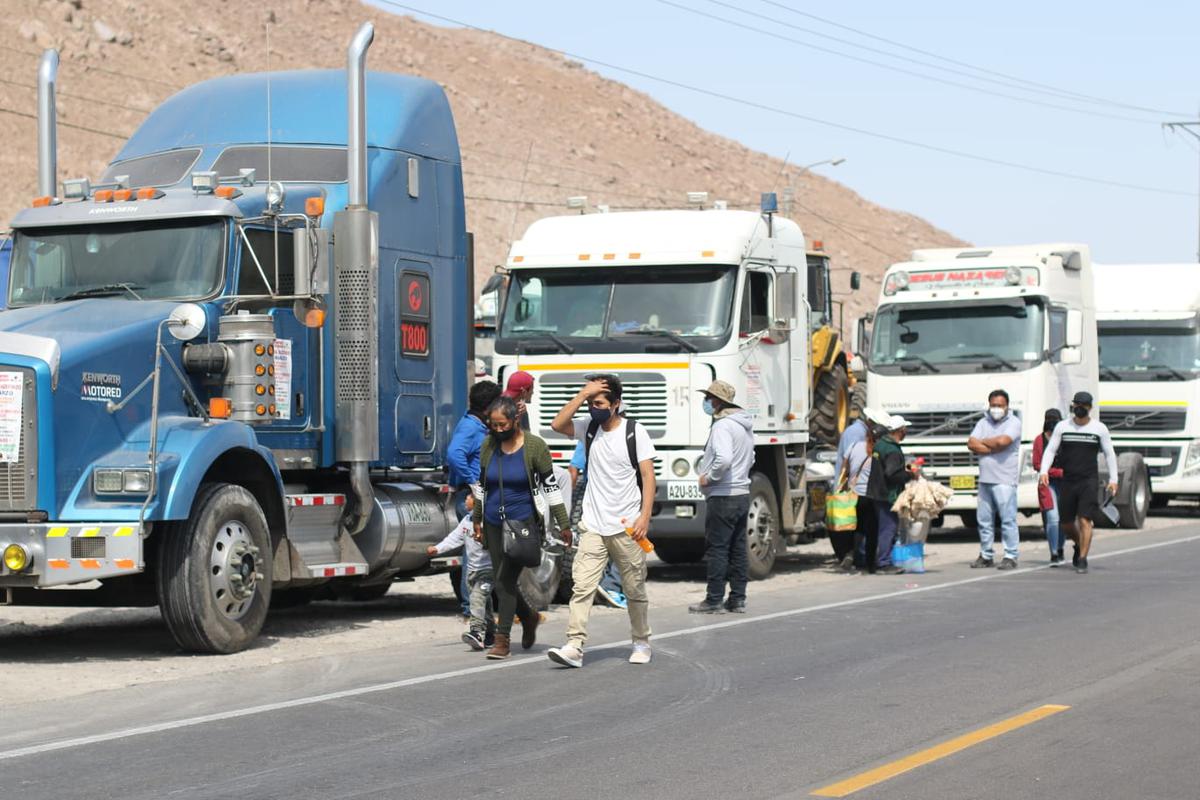 Transportistas de carga inician hoy paro nacional indefinido