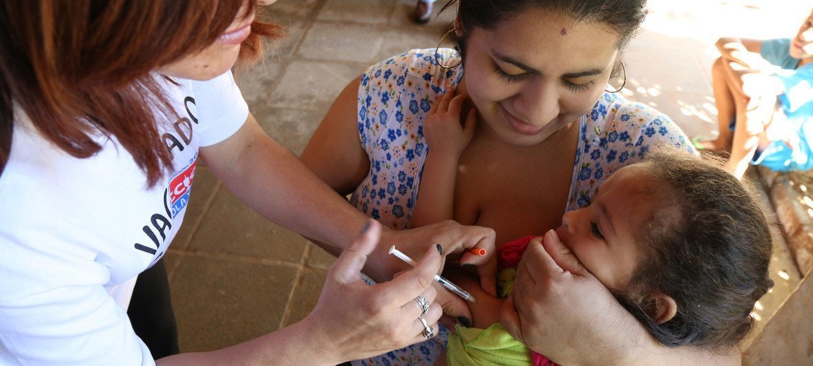 OMS alerta récord de niños sin vacunar contra sarampión