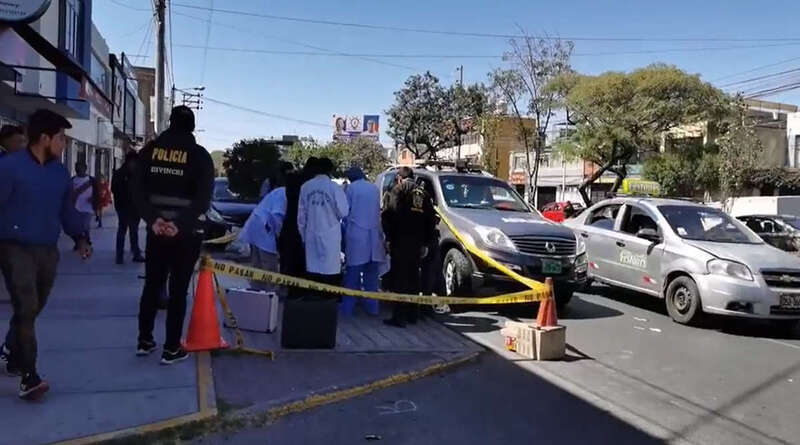 Realizan diligencias urgentes por extraña muerte de varón en Av. Dolores