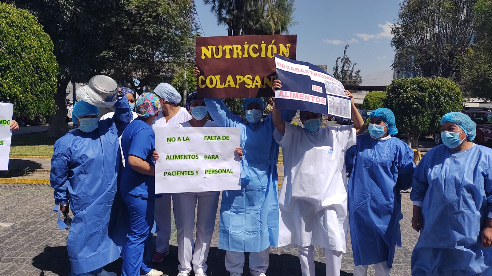 Pacientes y trabajadores de guardia se quedan sin alimentos en Essalud