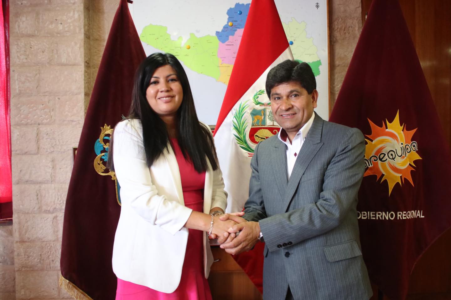 Arequipa Piden investigar a la esposa del gobernador Rohel Sanchez