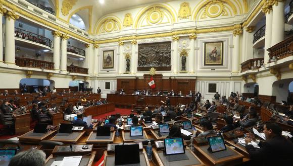 Congreso niega permiso a Castillo para ir a México pero si viajará a Chile