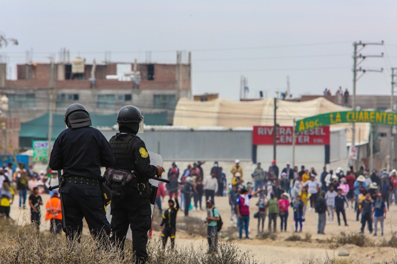 Un fallecido y al menos 10 heridos tras descontrol en protestas de Arequipa