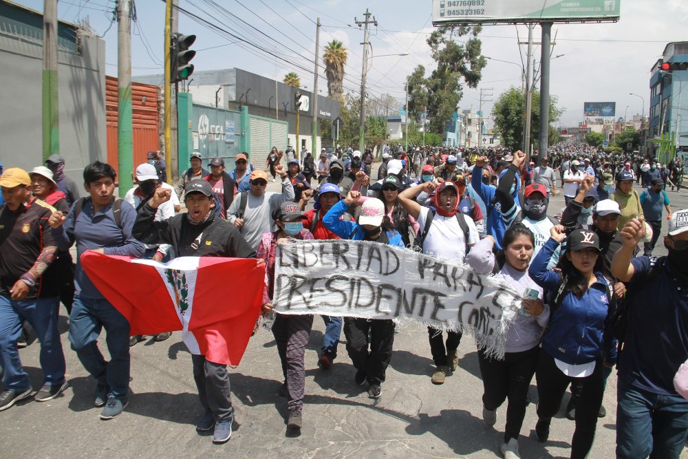 Empresarios llaman a protestar sin causar daño a la propiedad