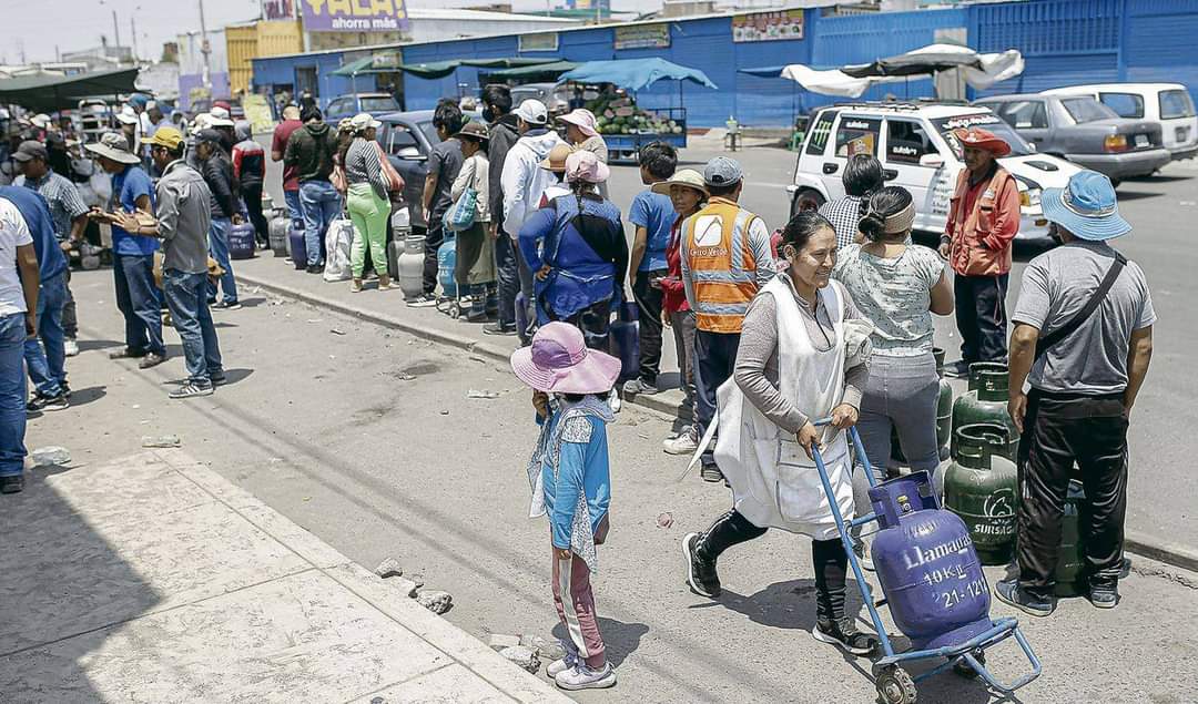 Confirman que no hay acaparamiento de gas pero población genera especulación