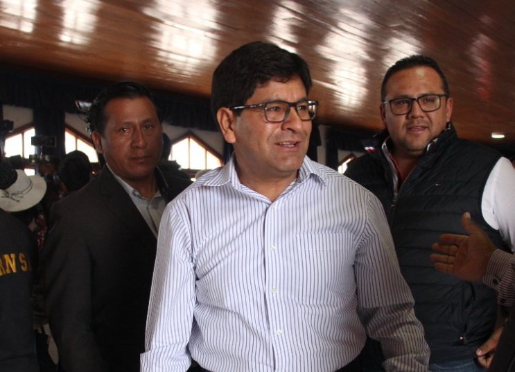 Rohel Sánchez dice que se debe adelantar elecciones