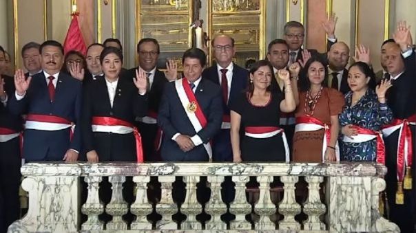 Cuatro ministros acudirán hoy al Congreso para debate de vacancia