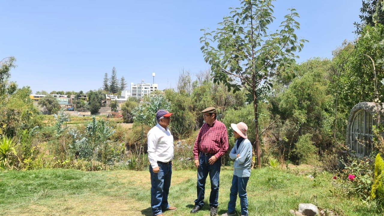 Vecinos de Vallecito esperan muro de contención por más de 20 años