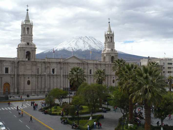 España ofrece Cádiz como sede del congreso de la lengua de Arequipa