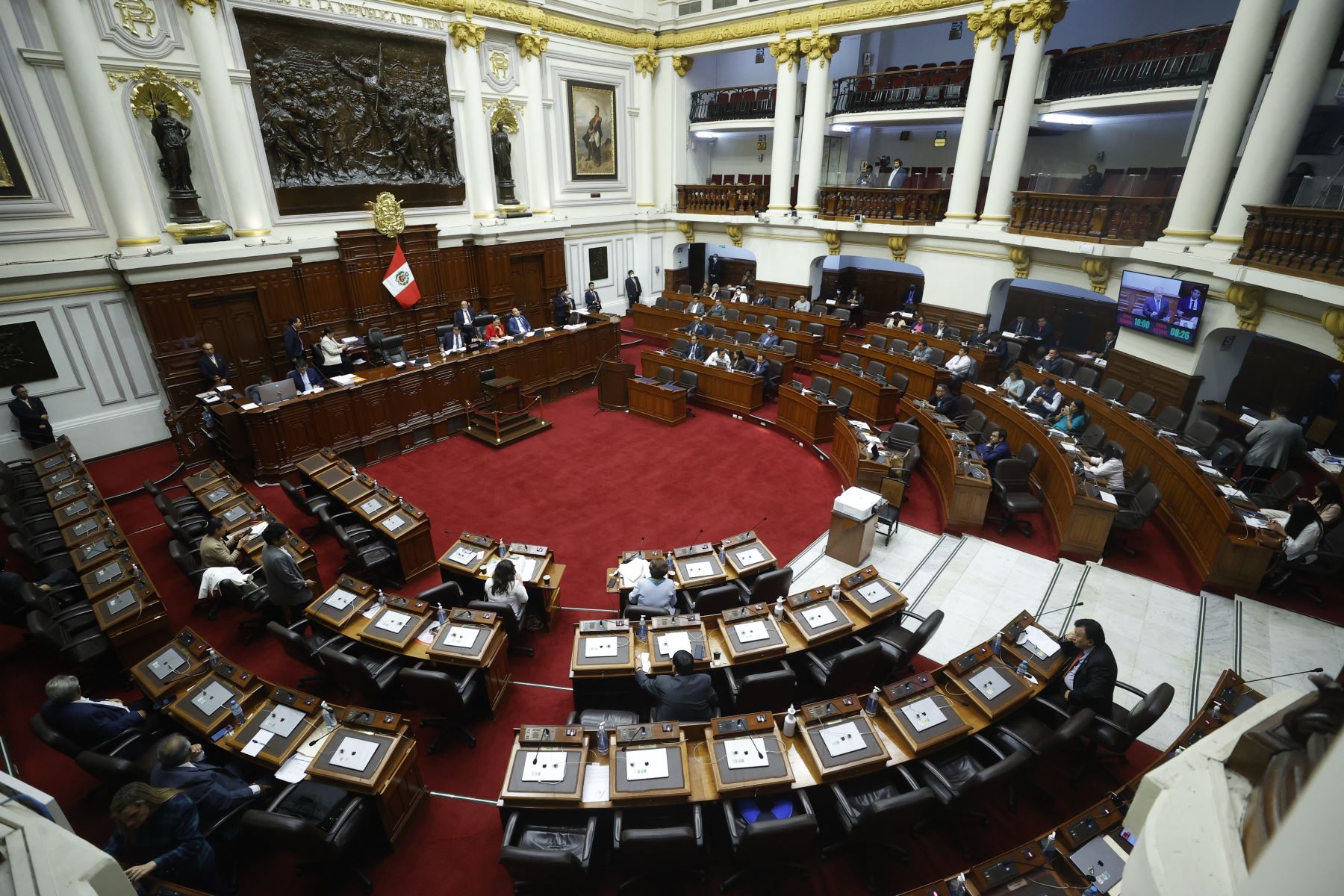 Congreso amplía legislatura para aprobar adelanto de elecciones