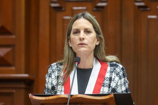 Renuncian Alva, López y Monteza a Bancada de AP por Elección de Vocero