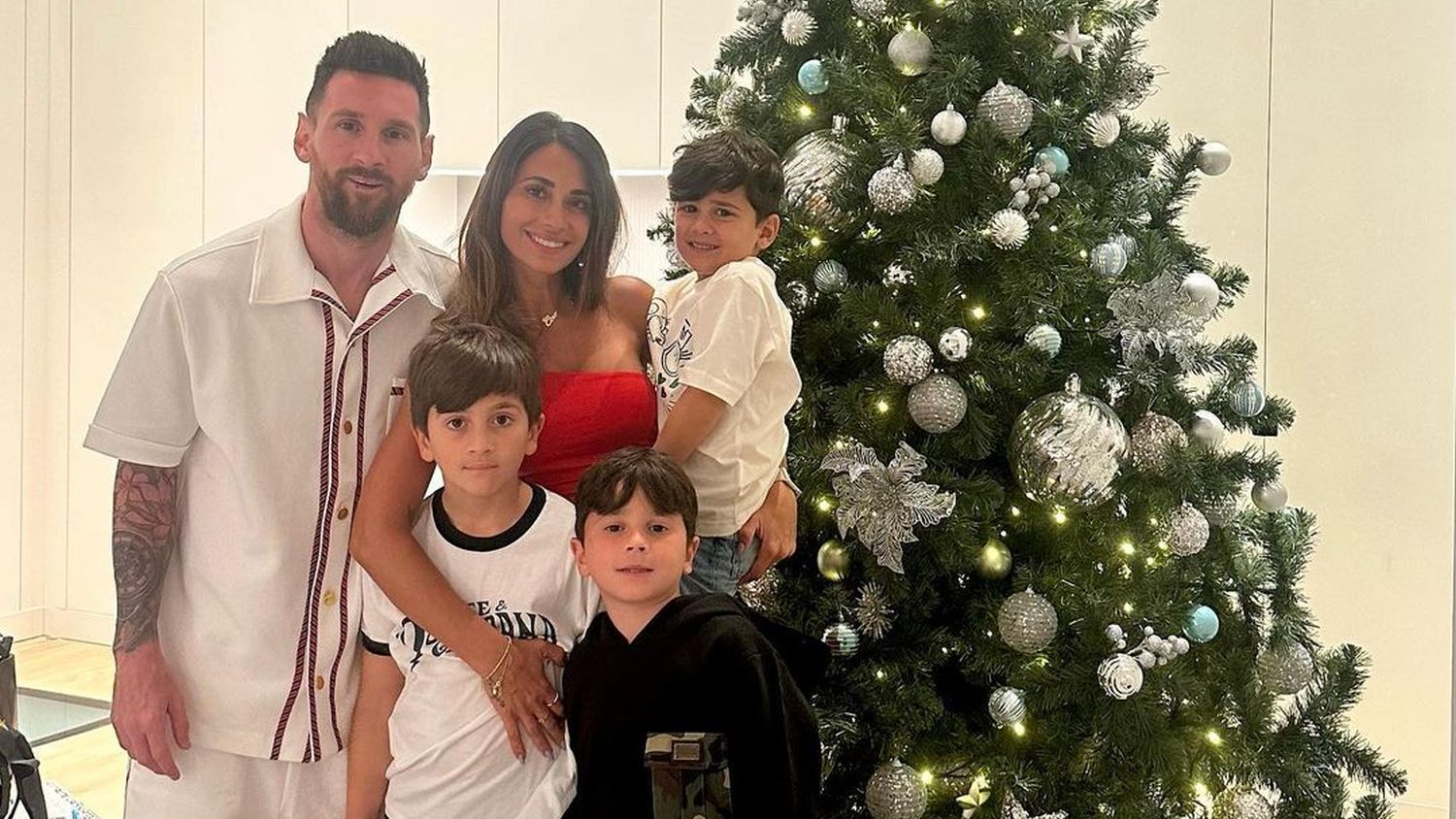 Festejo navideño de Messi y los campeones del mundo