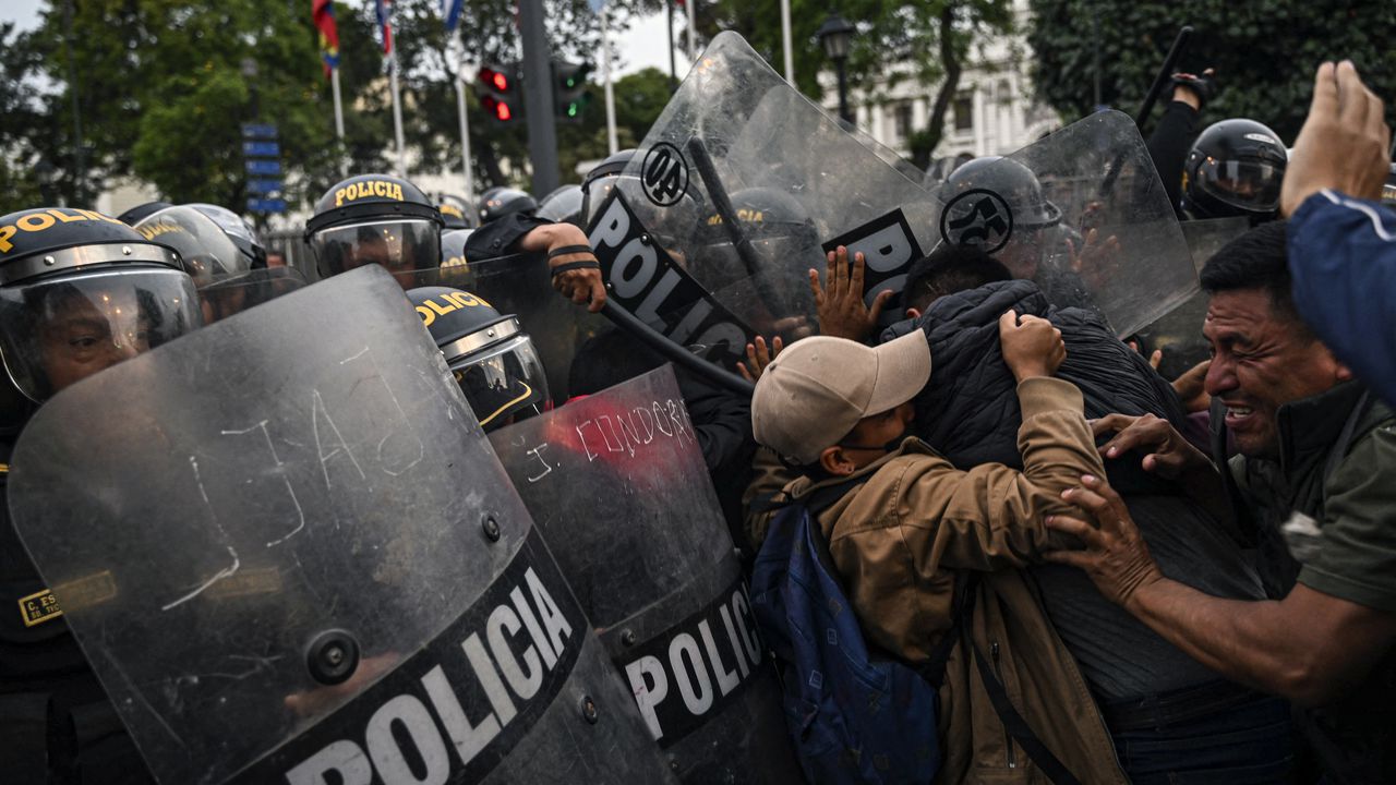 “Crisis de confianza de población a nivel global hacia los gobiernos”