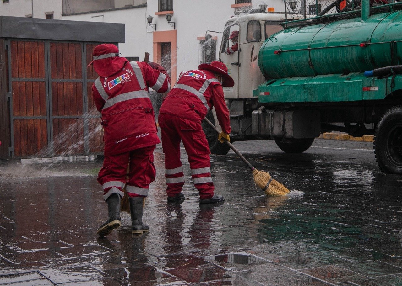 Más de 140 toneladas de basura y 10 locales intervenidos por Año Nuevo