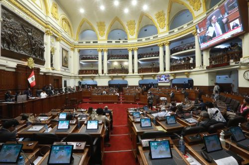 Congreso aprueba elecciones generales para diciembre