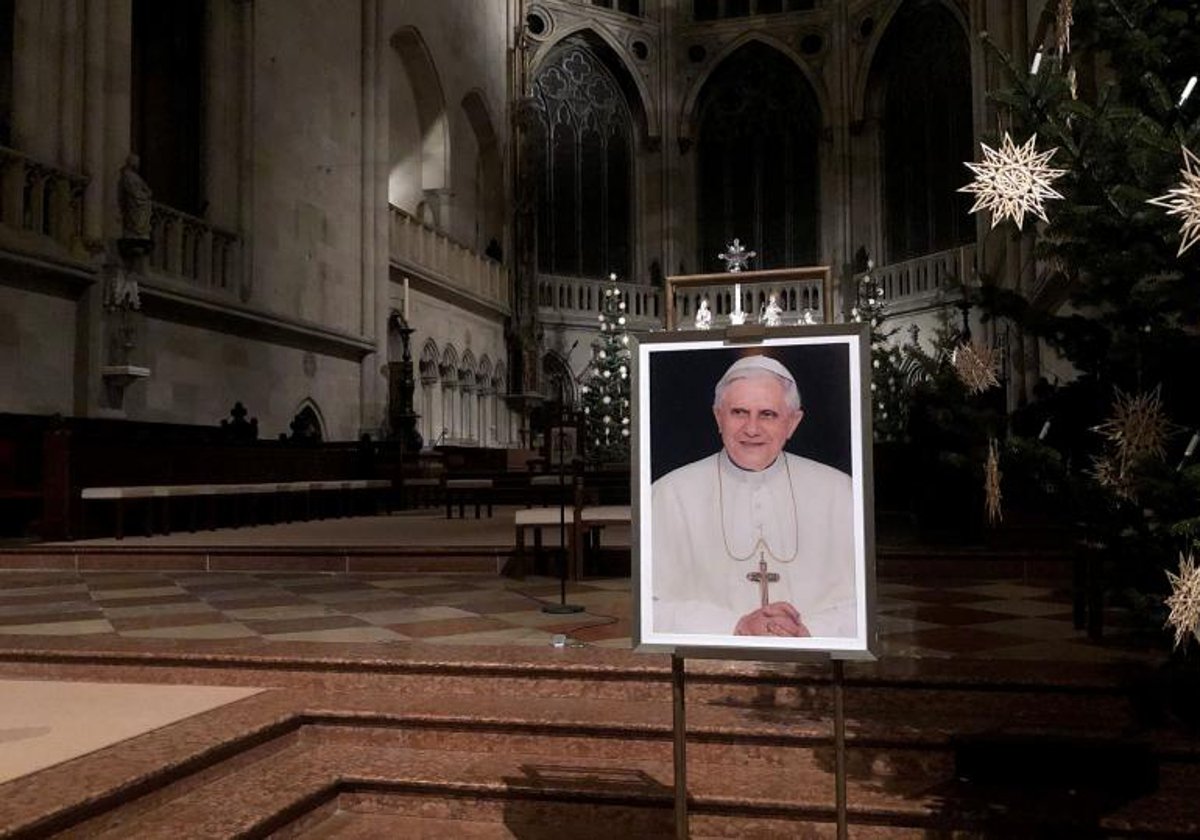 ¿Cómo será el histórico funeral de Benedicto XVI?