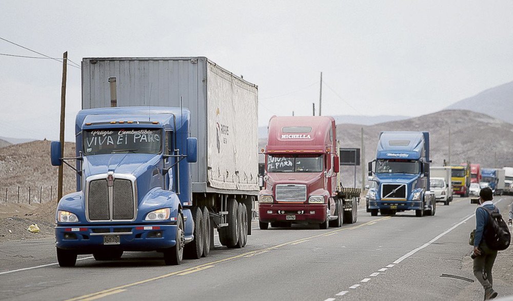 Dirigentes del transporte de carga divididos por protestas en el sur