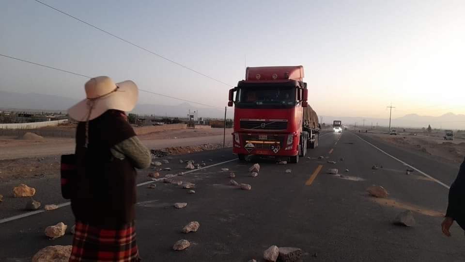 Bloqueos en Alto Siguas y km 48 son críticos y persistentes