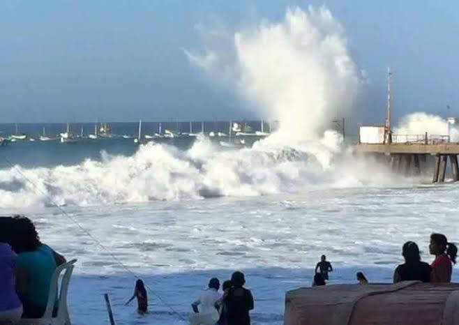 Cierran 16 puertos por oleajes errados en el litoral peruano